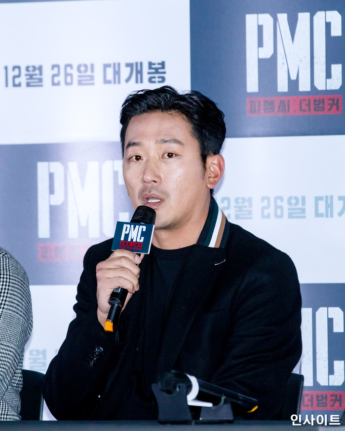 배우 하정우가 19일 오후 서울 용산CGV에서 열린 영화 'PMC - 더 벙커' 언론시사회에 참석해 포즈를 취하고 있다. / 사진=고대현 기자 daehyun@