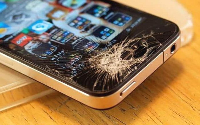 맨날 핸드폰 떨어트리는 딸 걱정된 아빠가 사준 ‘쏘스윗(?)’ 스마트폰 케이스