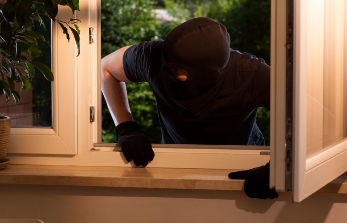 3번 처벌 받고도 ‘또’ 여성 속옷 훔치러 다닌 남성에 ‘집행유예’가 선고됐다