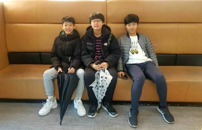 “1원도 손 안댔어요” 수백만원 든 지갑 들고 파출소 찾아간 중학생 3명