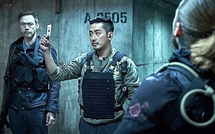 하정우 “배역 위해 5kg 늘려... 얼굴 작아 보인다”