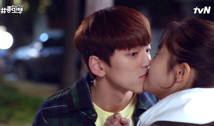 술 기운에 짝남에 박력 터지게 ‘기습키스’ 한 ‘좋맛탱’ 김향기