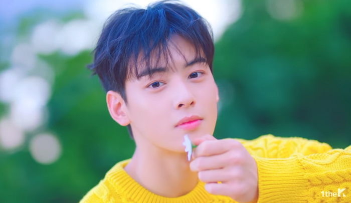 소속사 전 직원에게 사비로 ‘이름 각인’된 향수 선물한 아이돌