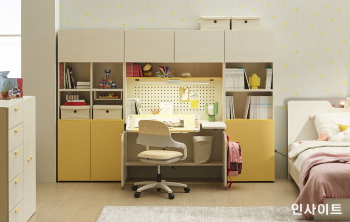 “한샘 ‘조이’ 신제품으로 초등학교 입학 자녀들 방 꾸며주세요”