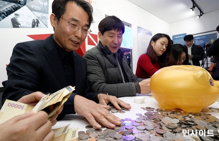 19년 동안 ‘6억’ 넘게 기부한 전주 ‘얼굴 없는 천사’, 올해도 돈상자 두고 사라졌다