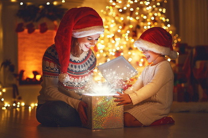 산타할아버지 믿는 ‘초딩’ 위해 자기 월급 탈탈 털어 추억 선물한 공익요원