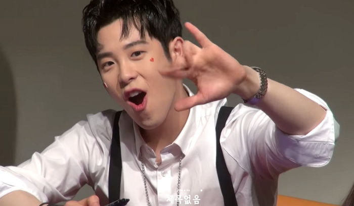 볼에 하트 스티커 붙이고 ‘아이돌력’ 최고였던 피오의 레전드 모습