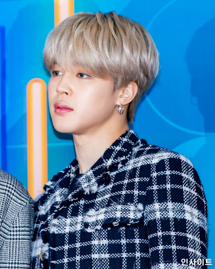 방탄소년단 BTS 지민이 28일 오후 서울 여의도 KBS홀에서 열린 '2018 KBS 가요대축제' 시상식에 참석해 레드카펫을 밟고 있다. / 사진=고대현 기자 daehyun@