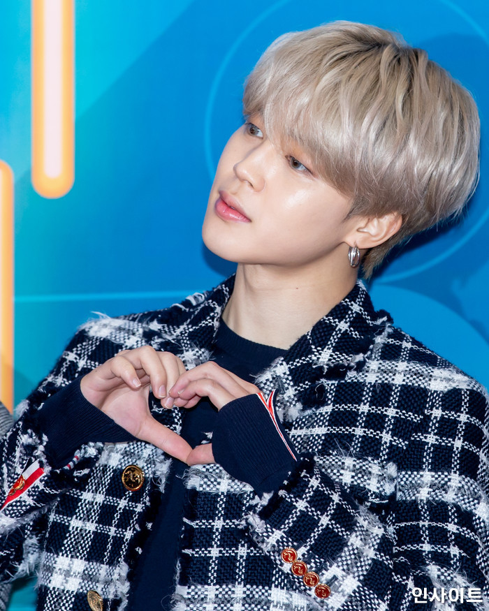 방탄소년단 BTS 지민이 28일 오후 서울 여의도 KBS홀에서 열린 '2018 KBS 가요대축제' 시상식에 참석해 레드카펫을 밟고 있다. / 사진=고대현 기자 daehyun@