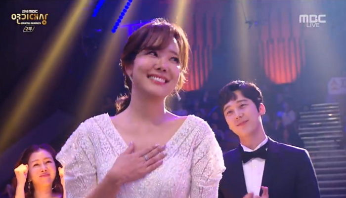 백종원과 결혼 후 다시 연기자로 돌아가 ‘최우수연기상’ 받으며 울먹인 소유진