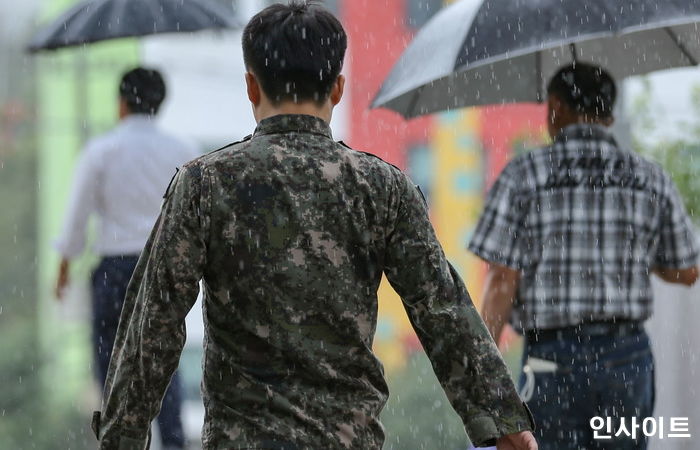 3천억원 투입되는 ‘구형→신형 방독면’ 교체 사업 중단돼 고통받는 군인들