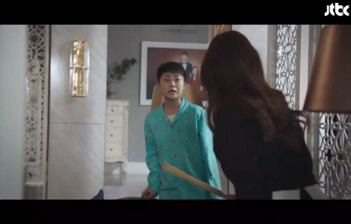 “고작 60점짜리가” 공부 못하는 아들에게 막말 퍼붓는 ‘SKY캐슬’ 엄마 오나라