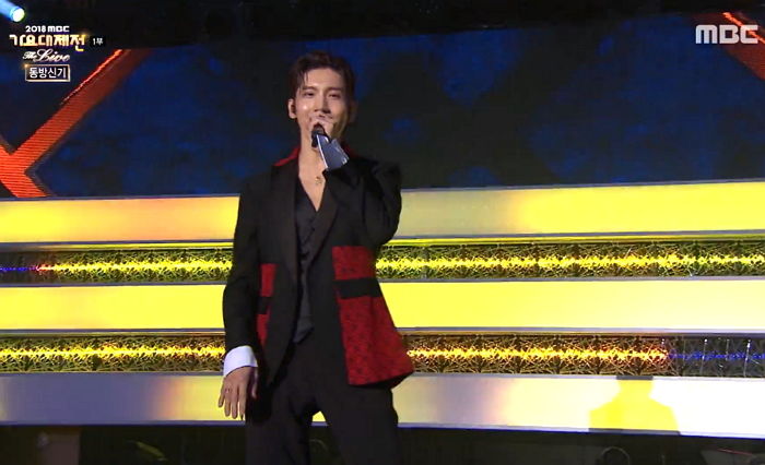 “그동안 연기였나”…‘가요대제전’서 웃으며 고음 소화해낸 15년 차 아이돌