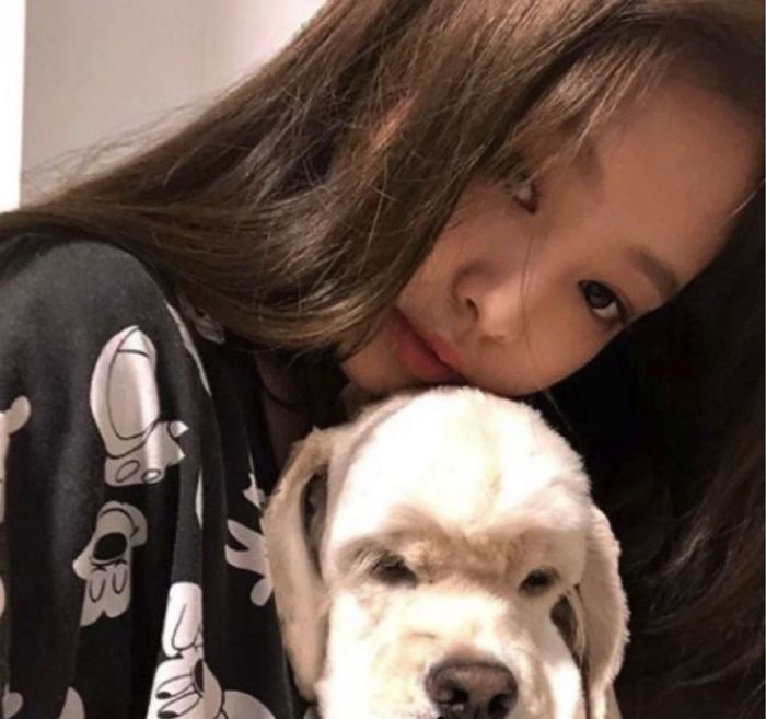 제니 ‘반려견’ 이름은 남친 이름과 똑같은 ‘카이’였다