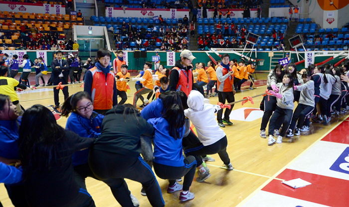 “앞으로 토요일·공휴일에 ‘체육대회’ 하면 방학 하루 더 생긴다”