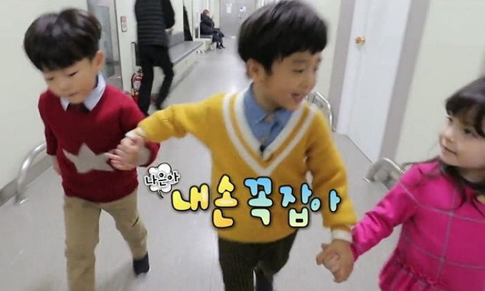 나은이랑 서로 손잡고 싶어 ‘쟁탈전’(?) 벌인 절친 시안X승재