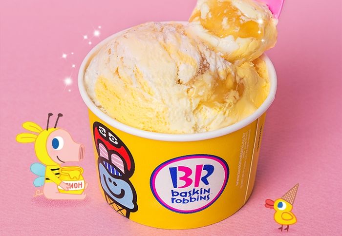 ‘바닐라+꿀’ 잔뜩 넣어 먹는 즉시 당충전 100% 된다는 배라 신상 ‘꿀꿀허니’