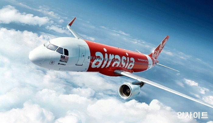 “7일 에어아시아에서 방콕행 항공권 8만 9천원에 구매할 수 있다”