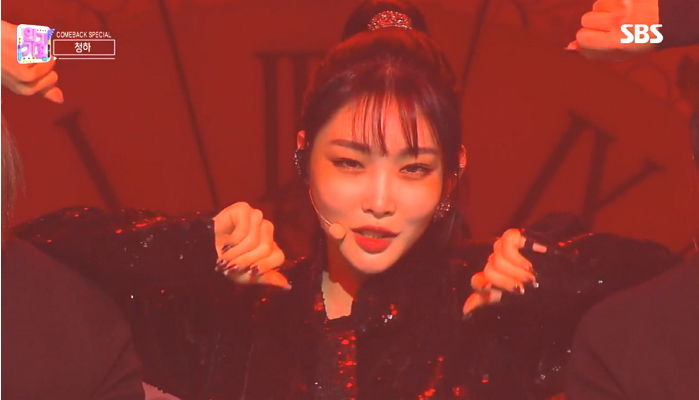 ‘포니테일+고양이상 메이크업’ 하고 물오른 ‘농염함’ 뽐낸 어제자 청하