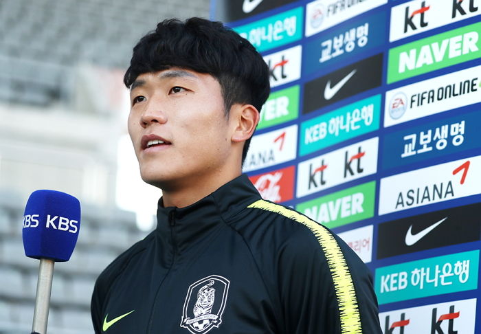 ‘사인 유니폼’ 선물하며 나상호 ‘대표팀 하차’ 위로한 동료 선수들