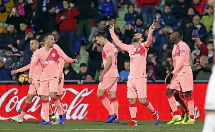 4년 연속 바르셀로나 ‘새해 첫골’ 넣고 2-1 승리 선물한 ‘축신’ 메시