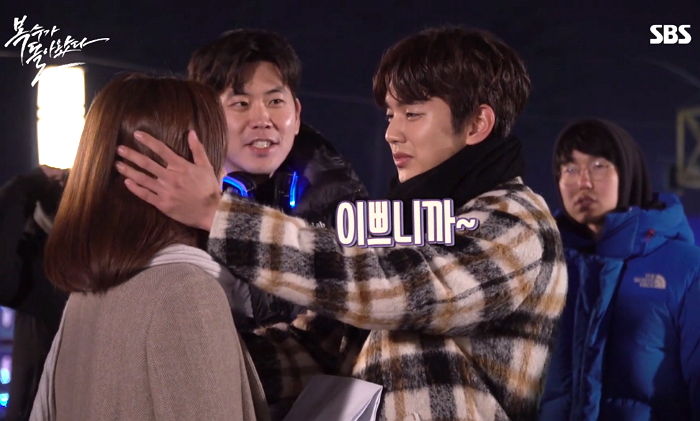 키스신 촬영서 조보아 머리 ‘쓰담쓰담’하며 긴장 풀어주는 ‘2살 연하’ 유승호