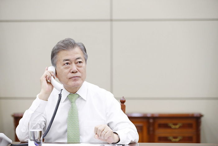 문재인 대통령 “김정은 위원장 친서에 성의 있게 ‘답신’ 보냈다”