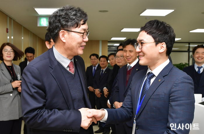 “건강한 은행 함께 만들어요!”…이대훈 NH농협은행장, 현장경영 실시