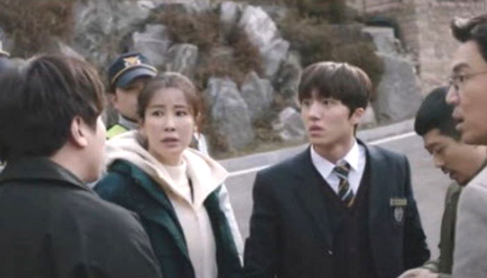 “맨날 끌려간다”···알고 보면 ‘누명 전문 배우’라는 ‘SKY 캐슬’ 찬희