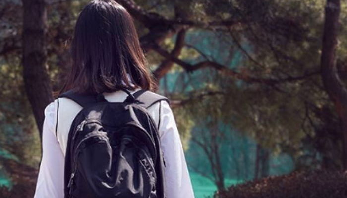 “고등학교 입학 선물로 ‘160만원’짜리 ‘백팩’ 사달라고 한 제가 철없는 건가요?”