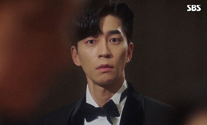 다른 남자와 춤추는 장나라 보고 ‘폭풍 질투’하는 ‘황후의 품격’ 황제 신성록