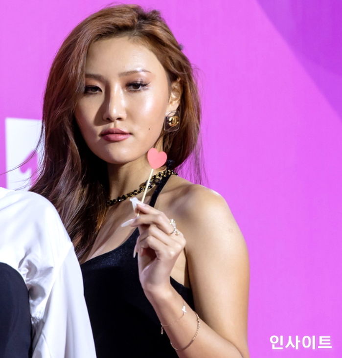 ‘섹시 퀸’ 화사, 오는 2월 ‘솔로곡’ 발표한다