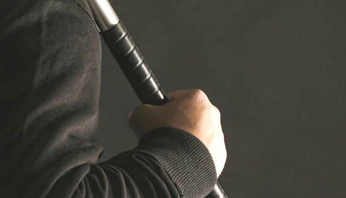 별거 중인 아내 둔기로 때린 남성은 트럭에 탄 채 ‘벼랑’ 아래로 도주했다