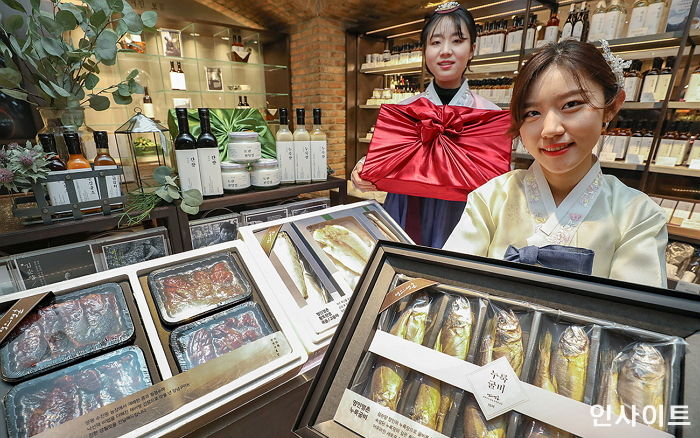 현대백화점 “정성으로 준비한 ‘명인명촌 설 선물 세트’ 어떠세요?”