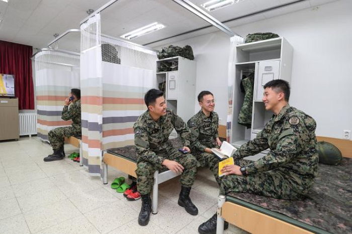 장병들 편히 쉬라고 침대마다 ‘커튼’ 달아준 육군 부대 근황