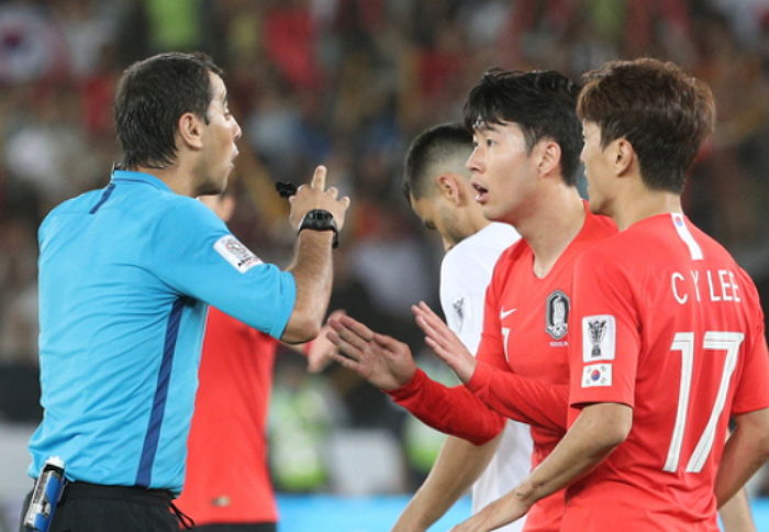 “공만 돌리다 끝났다” 4강 코앞에 두고 0대1 패배한 벤투호