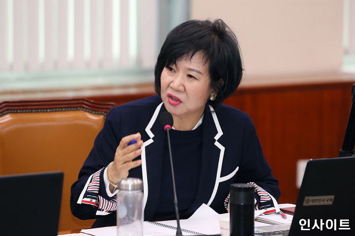 손혜원 투기 의혹으로 관광객 급증해 ‘관광안내소’까지 설치된 목포 근황