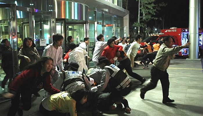 “창밖으로 뛰어내리고, 달려든다” 일본 인플루엔자 환자들이 보인 이상 행동