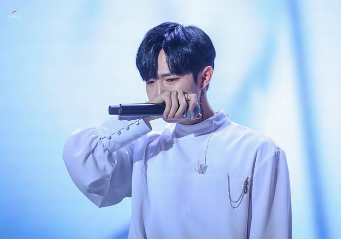 ‘마지막’ 콘서트서 눈물 펑펑 쏟아내며 오열한 어제(26일) 자 워너원