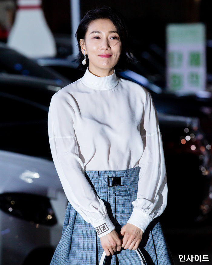 배우 김서형이 26일 오후 서울 논현동 한 음식점서 열린 JTBC 드라마 '스카이캐슬 (SKY 캐슬)' 종방연에 참석해 포즈를 취하고 있다. / 사진=고대현 기자 daehyun@