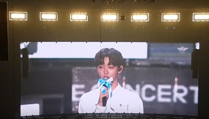 “벚꽃 필 때 생각해달라”…마지막 콘서트서 워너원 윤지성이 팬들에게 남긴 메시지