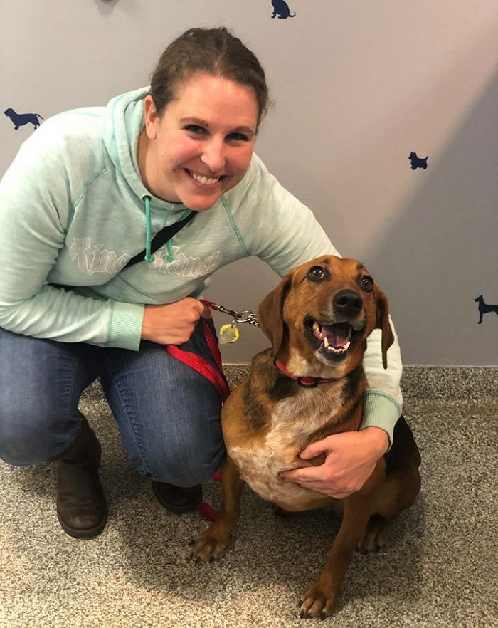 보호소 생활만 525일 했던 최장기 유기견이 새 주인을 만났다