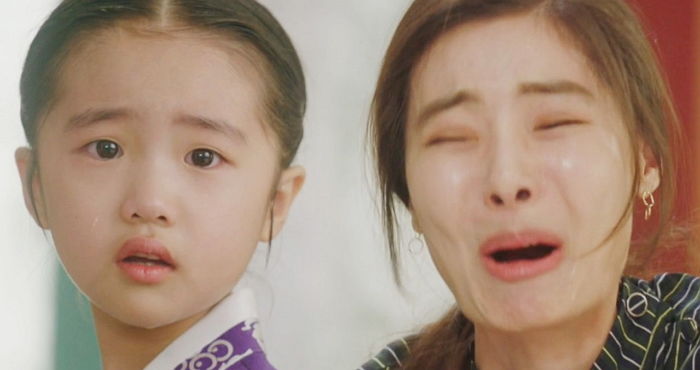 “내가 네 엄마라고!” 미워하던 유모가 ‘친엄마’라는 사실 알고 충격받은 아리공주