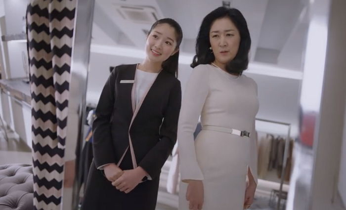 ‘SKY 캐슬’로 빵 뜨고 비타민 광고까지 찍은 김혜윤