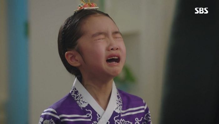 떠날 거라는 친엄마 거짓말에 속아 넘어가 눈물 펑펑 쏟는 ‘황품’ 아리공주