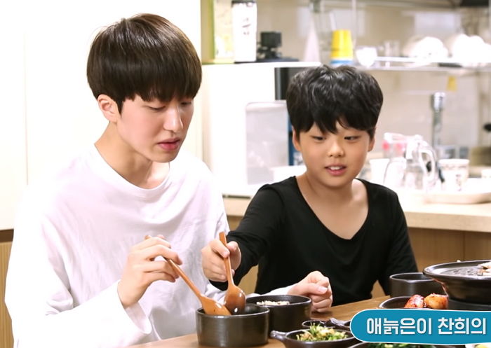 시금치 안먹는 동생에 ‘잔소리’하며 살뜰하게 챙기는 ‘현실 형아’ 찬희