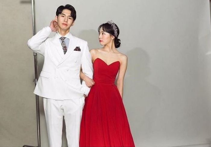 ‘레드 드레스+화이트 슈트’로 역대급이라 극찬받는 밴쯔♥예비 신부 웨딩 화보