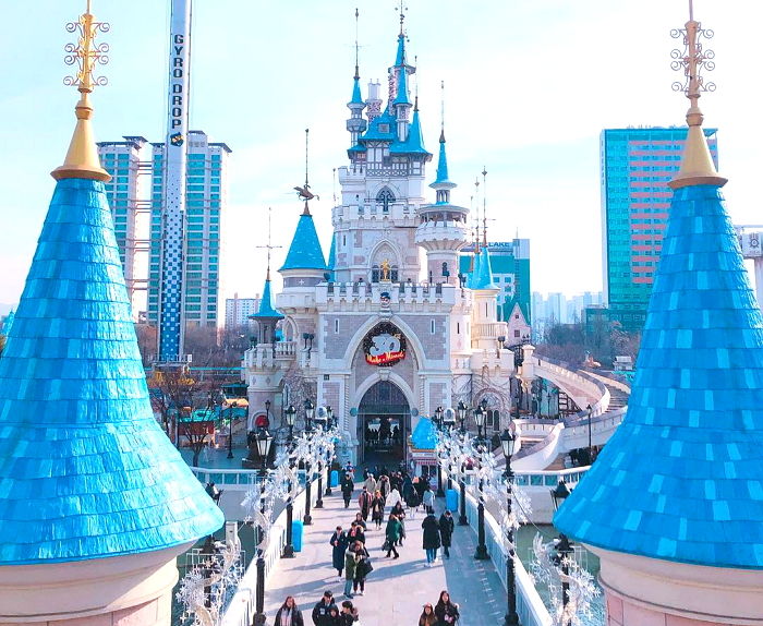 이름에 ‘ㅅ·ㅍ·ㅁ’ 중 2개만 들어가도 롯데월드 자유이용권 ‘40% 할인’