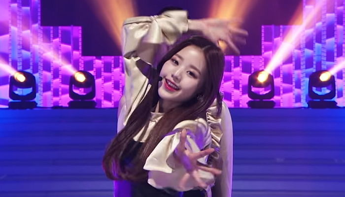 무대 위에선 ‘아이돌 끝판왕’인데 화장 옅게 하면 영락없는 ‘중학생’인 장원영