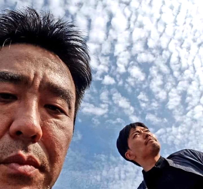 셀카 찍는법 1도 모르는 ‘50세 아재’ 류승룡이 찍은 사진